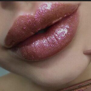 BD 2 for 24$ - NEW Huda (2ml) Lip Gloss Shameless